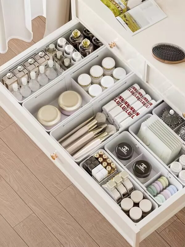 Mission extendable compartment tray - Image 3